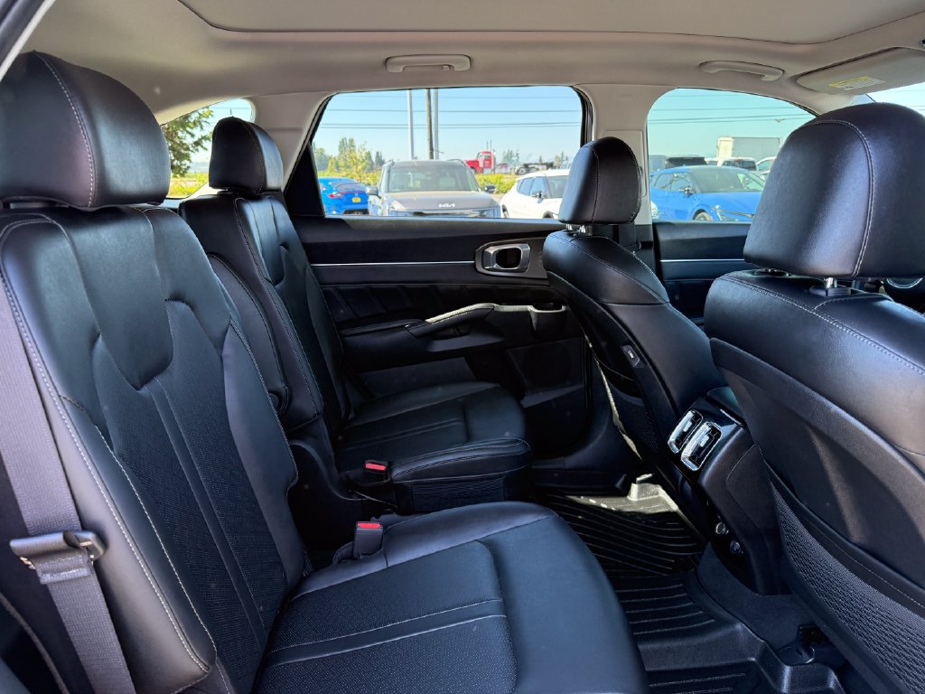 Certified 2023 Kia Sorento SX AWD/4WD image 14