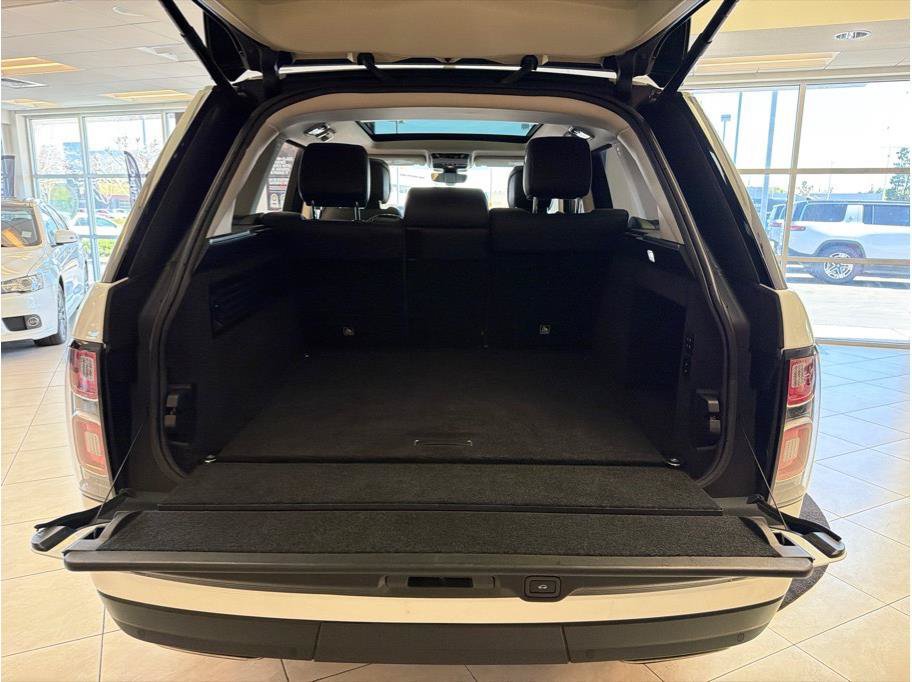 Used 2019 Land Rover Range Rover HSE image 40