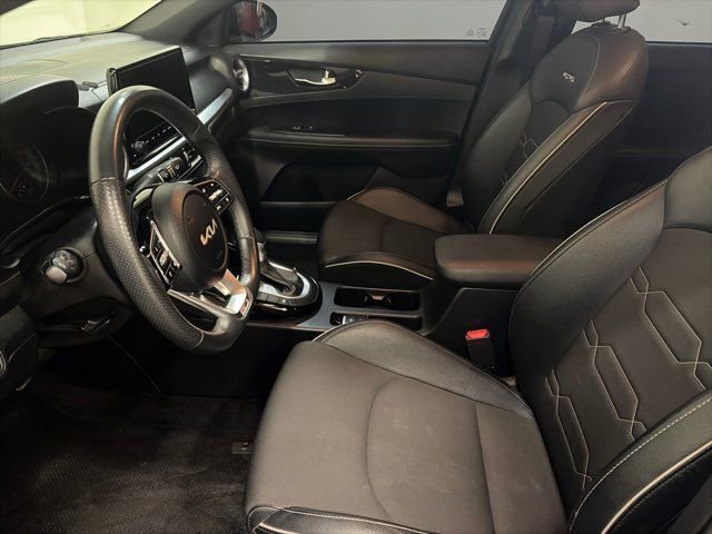 Used 2024 Kia Forte GT-Line image 16