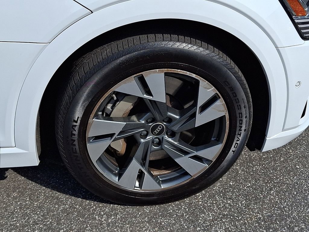 Used 2023 Audi e-tron Premium w/ Convenience Plus Package image 8