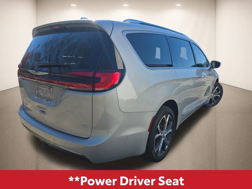 Used 2022 Chrysler Pacifica Pinnacle image 8