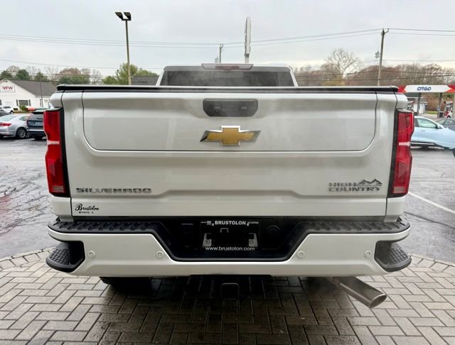 Used 2025 Chevrolet Silverado 2500 High Country w/ Technology Package image 10