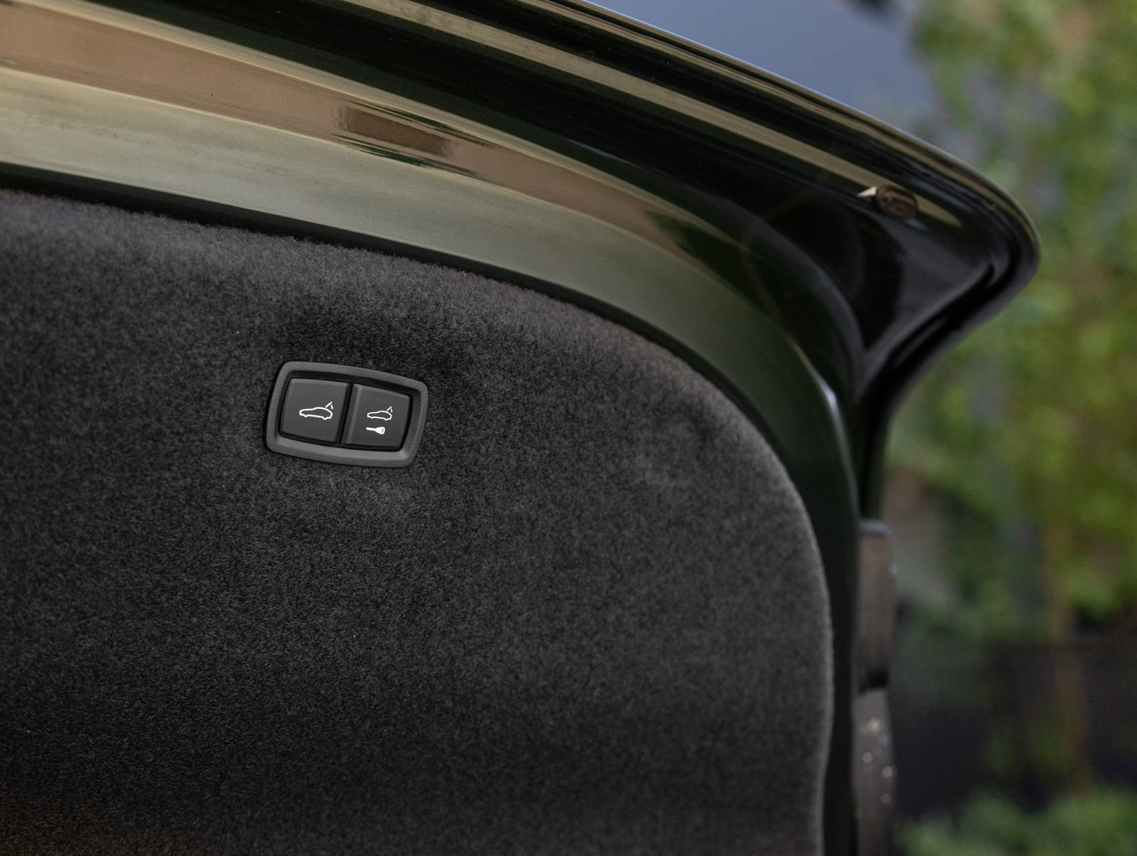 New 2026 Porsche Taycan image 30