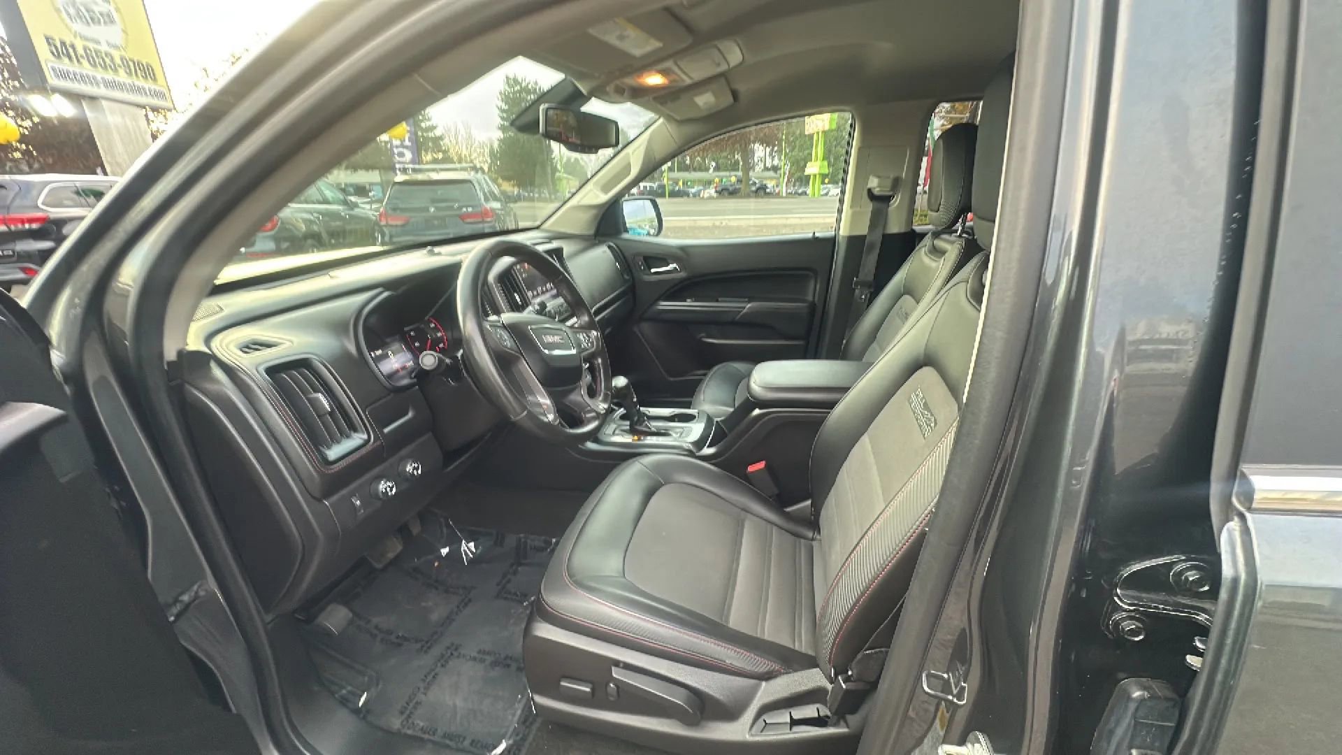 Used 2016 GMC Canyon SLE w/ All Terrain Adventure Package image 9