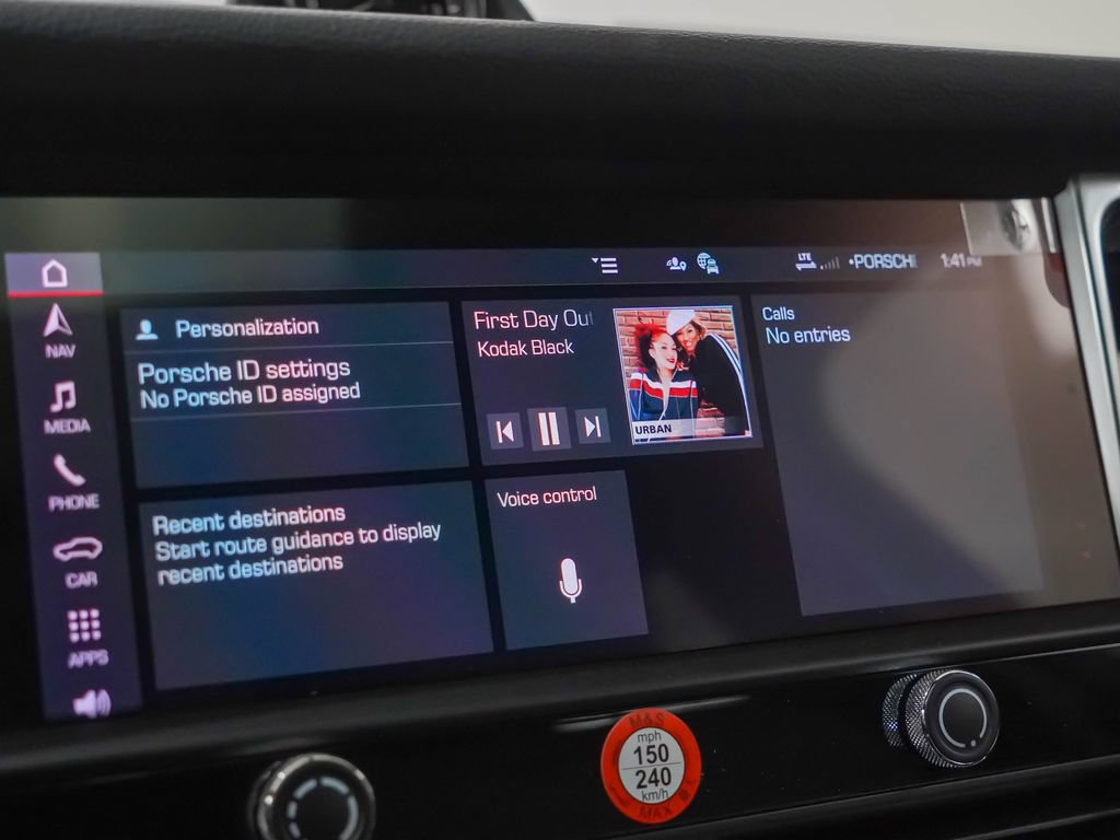 Certified 2026 Porsche Macan AWD/4WD image 30
