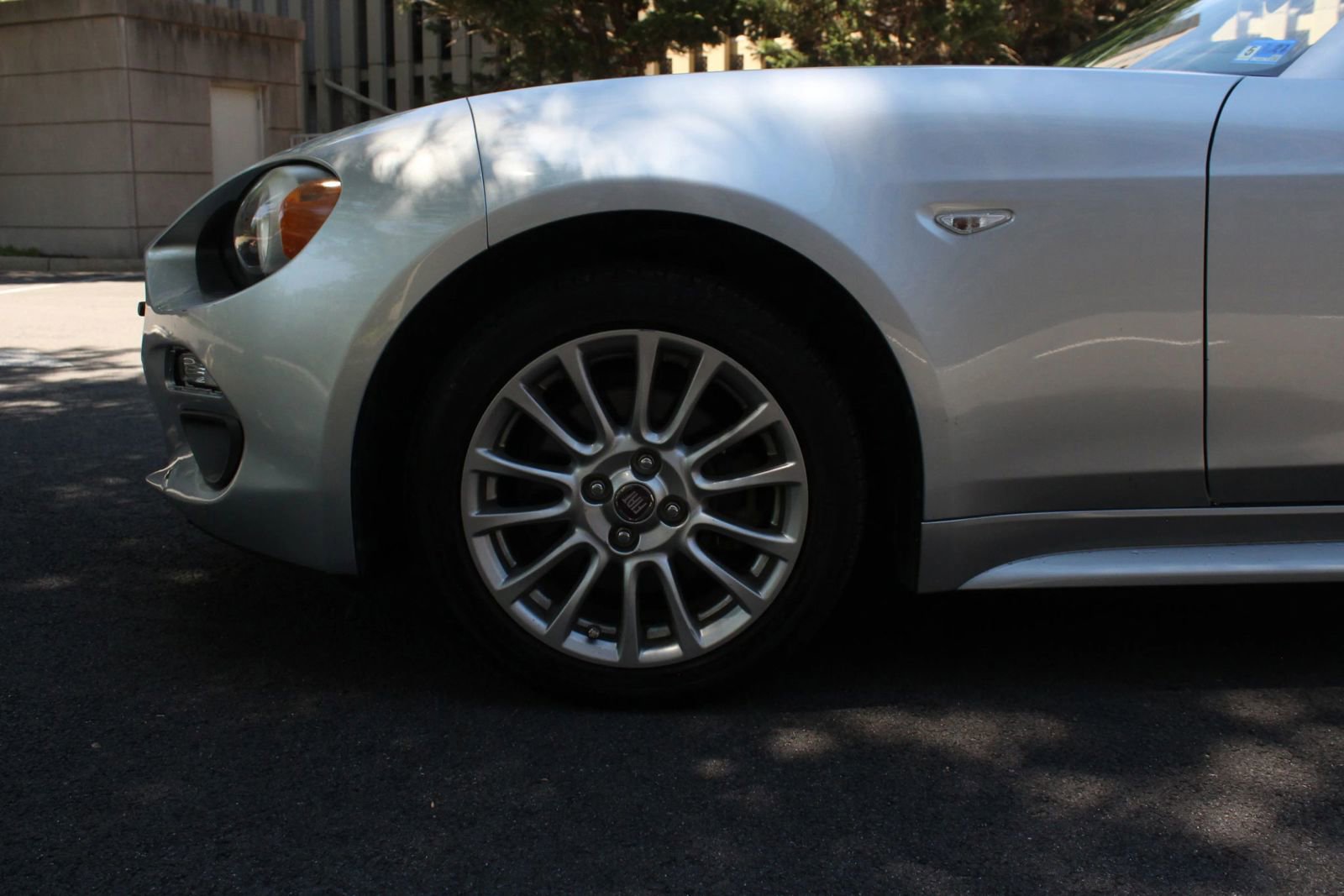 Used 2018 FIAT 124 Spider Classica RWD image 11