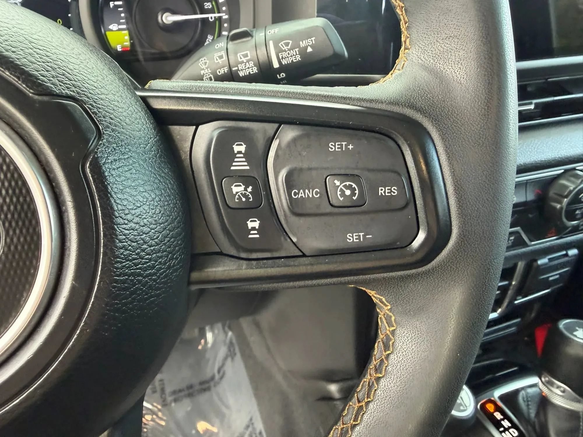 Used 2024 Jeep Wrangler Unlimited AWD/4WD image 17