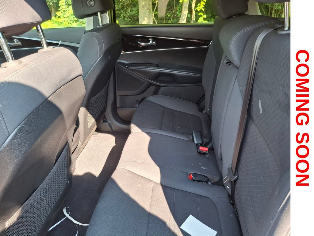 Used 2017 Kia Sorento AWD w/ LX Convenience Package image 9