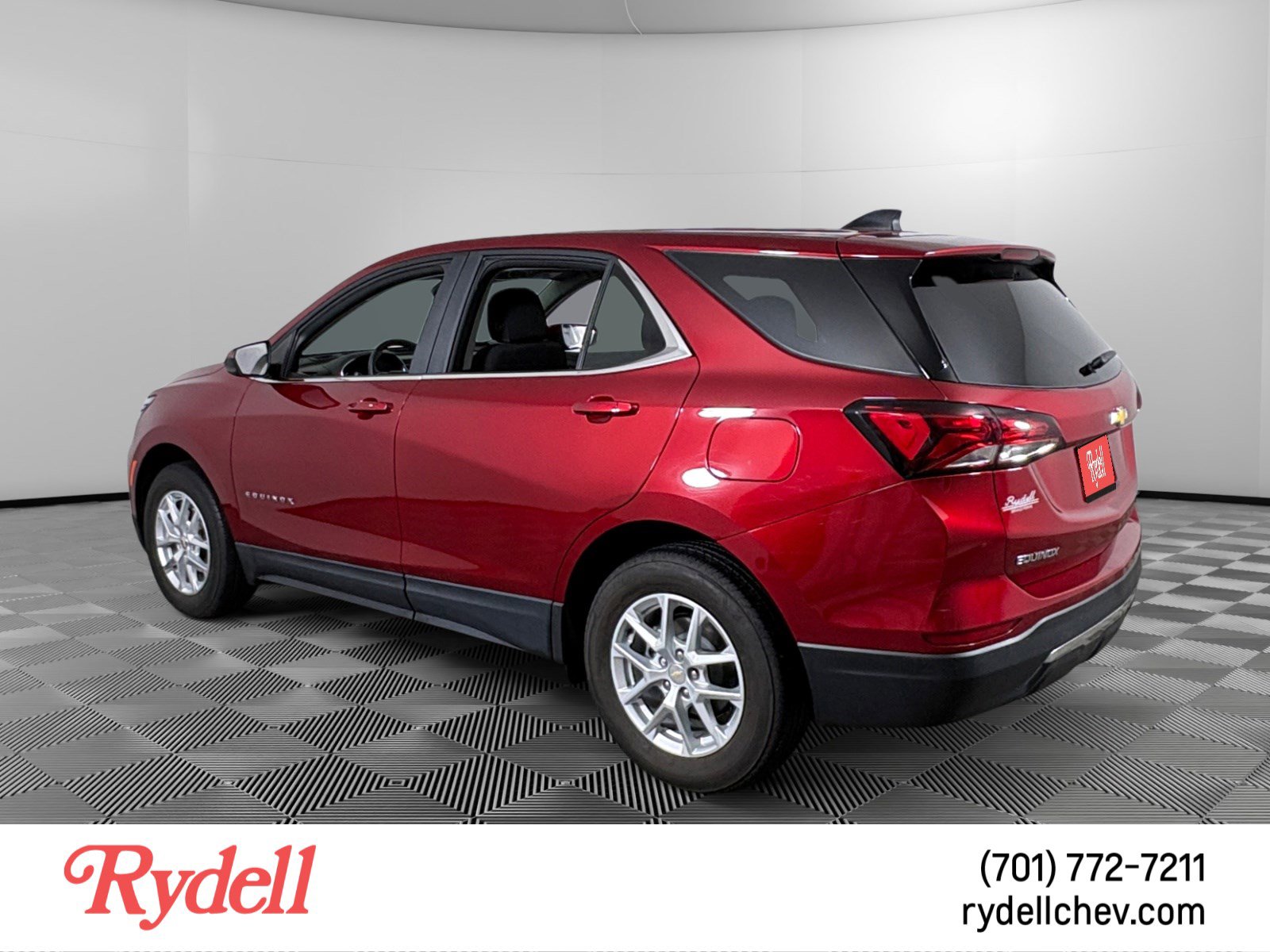 Used 2023 Chevrolet Equinox LT w/ LPO, Floor Liner Package image 3