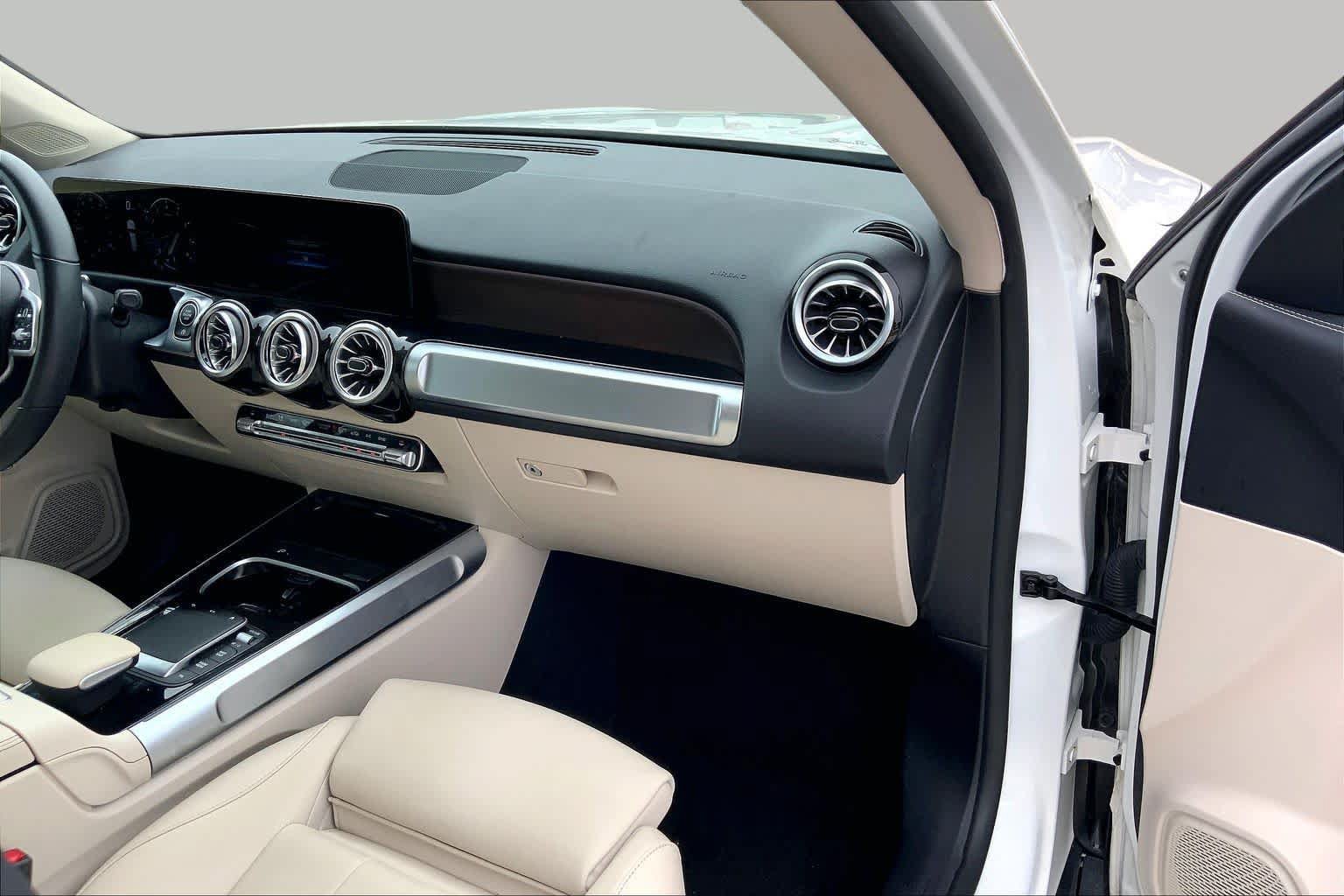 Used 2023 Mercedes-Benz GLB 250 image 19
