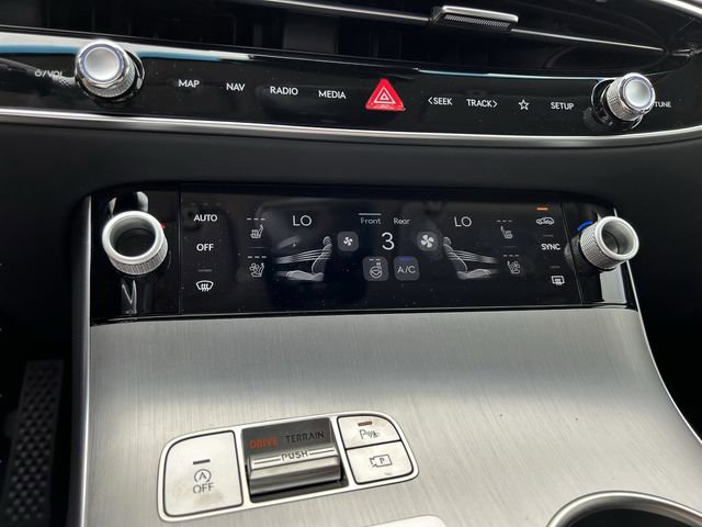 New 2026 Genesis GV70 2.5T Advanced image 25