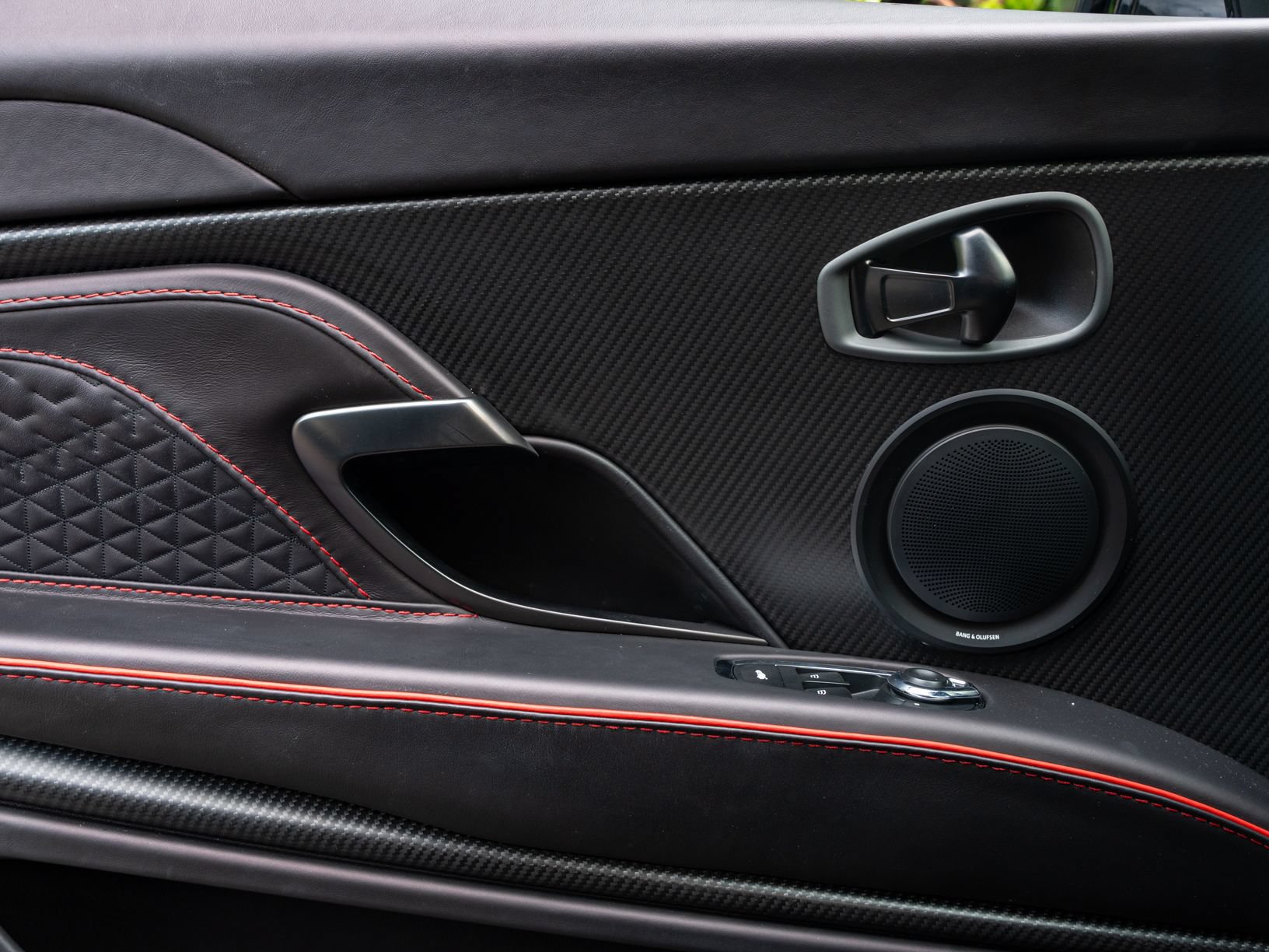 Used 2023 Aston Martin DBS Superleggera Volante RWD image 44
