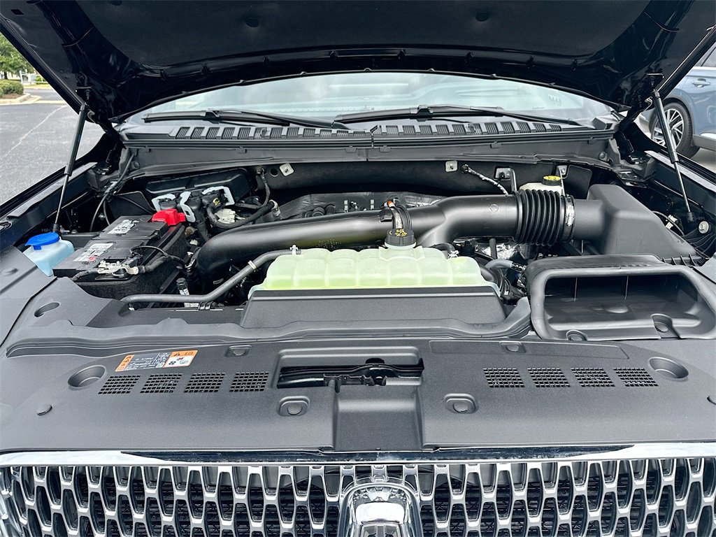 Used 2024 Lincoln Navigator Reserve image 26