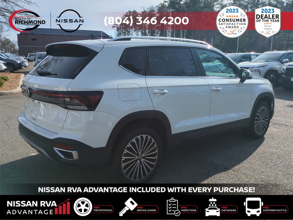 Used 2025 Volkswagen Taos SE image 5