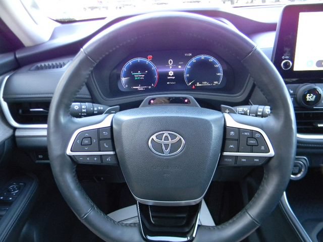 Used 2024 Toyota Grand Highlander AWD image 11