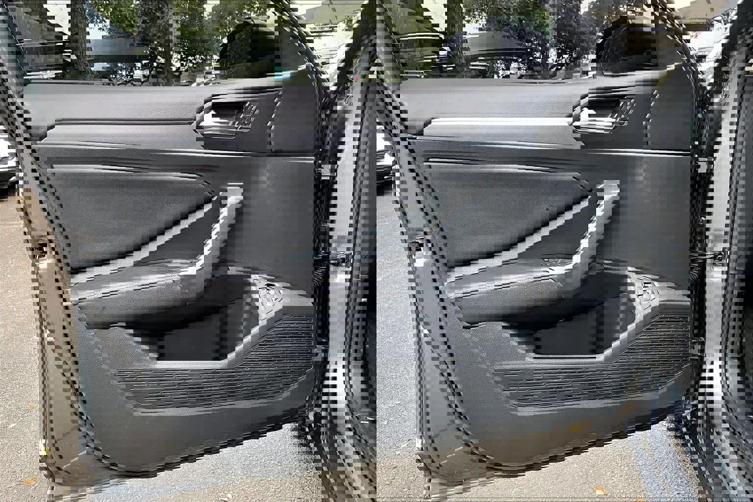 Certified 2023 Volkswagen Jetta SE image 22