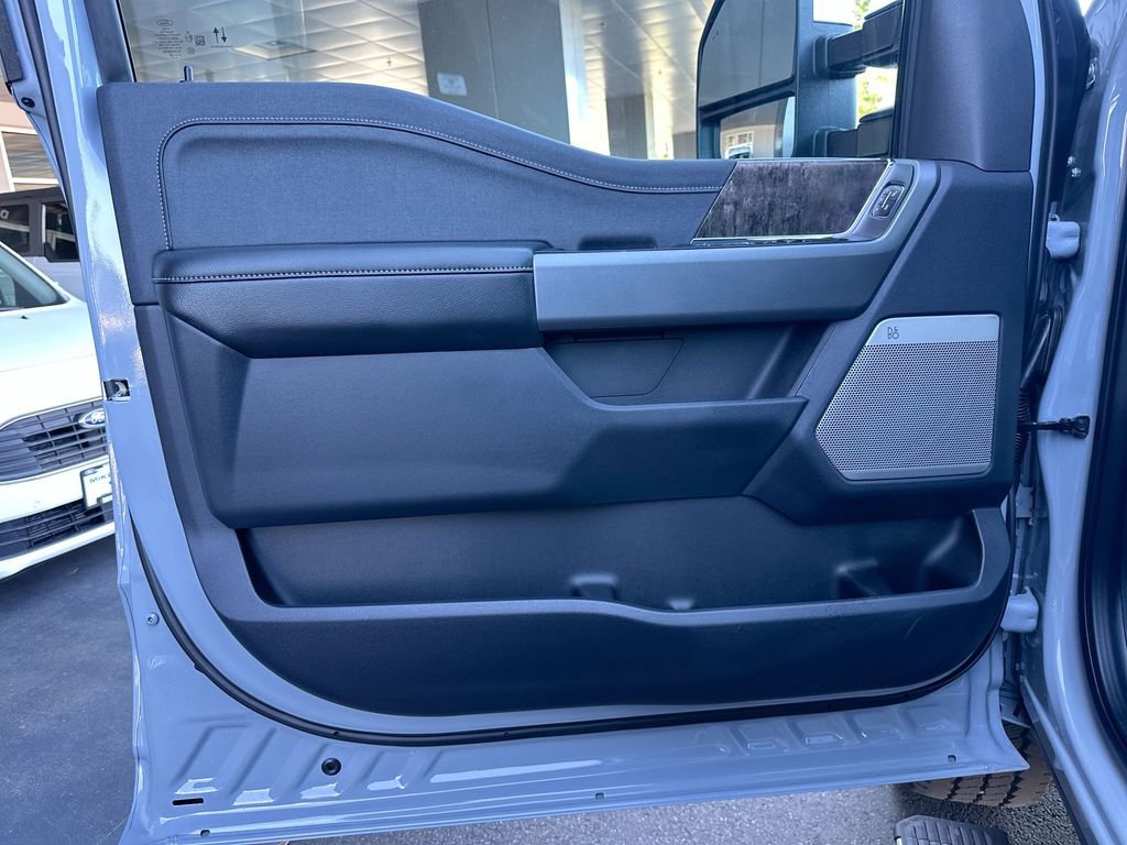New 2025 Ford F350 Lariat w/ Lariat Ultimate Package image 15