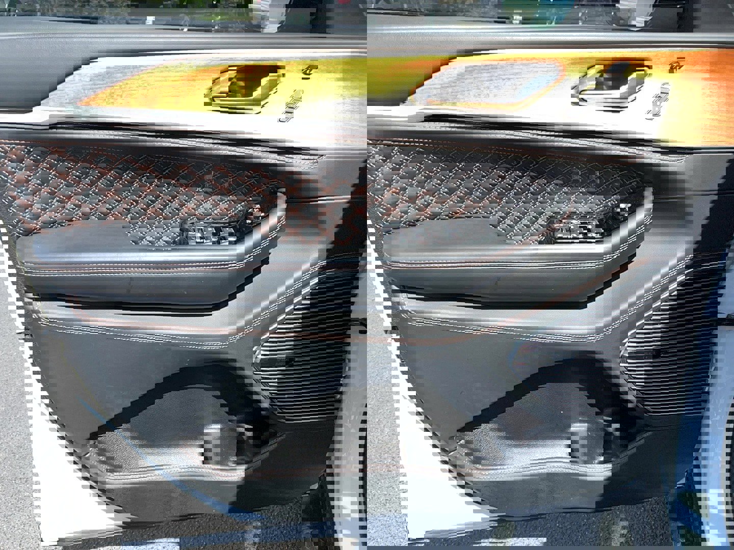 Used 2023 Jeep Grand Cherokee L Summit image 11