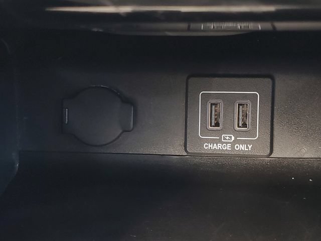 Used 2018 Nissan Pathfinder SV w/ SV Tech Package AWD/4WD image 31