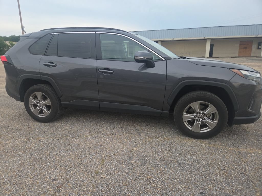 Used 2023 Toyota RAV4 XLE w/ Convenience Package FWD image 12