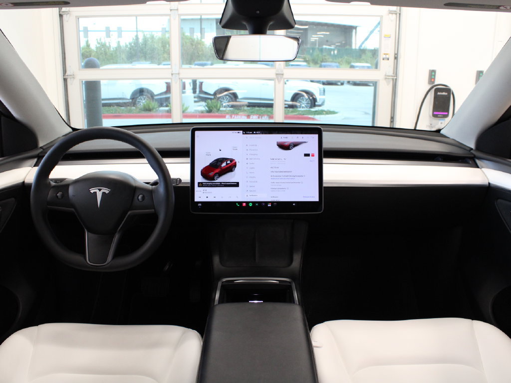 Used 2022 Tesla Model Y Long Range AWD/4WD image 21