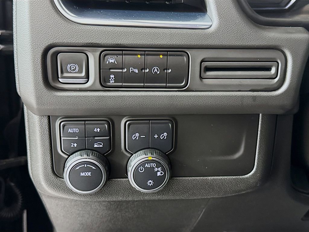 Used 2023 Chevrolet Tahoe LS image 9