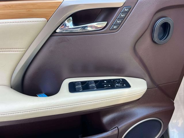 Used 2019 Lexus RX 350L AWD image 17