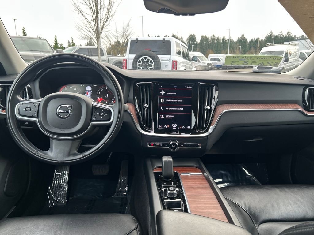 Used 2022 Volvo S60 B5 Momentum w/ Advanced Package image 6