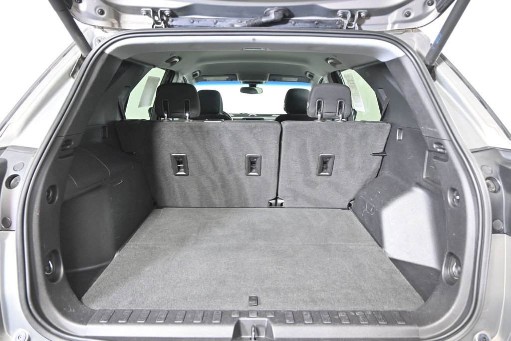 Used 2018 Chevrolet Equinox LT image 16