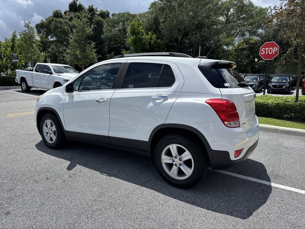 Used 2019 Chevrolet Trax LT w/ LT Convenience Package FWD image 12