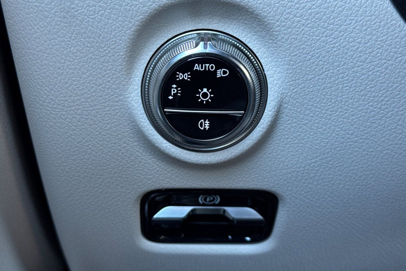 New 2026 Mercedes-Benz C 300 Sedan image 29