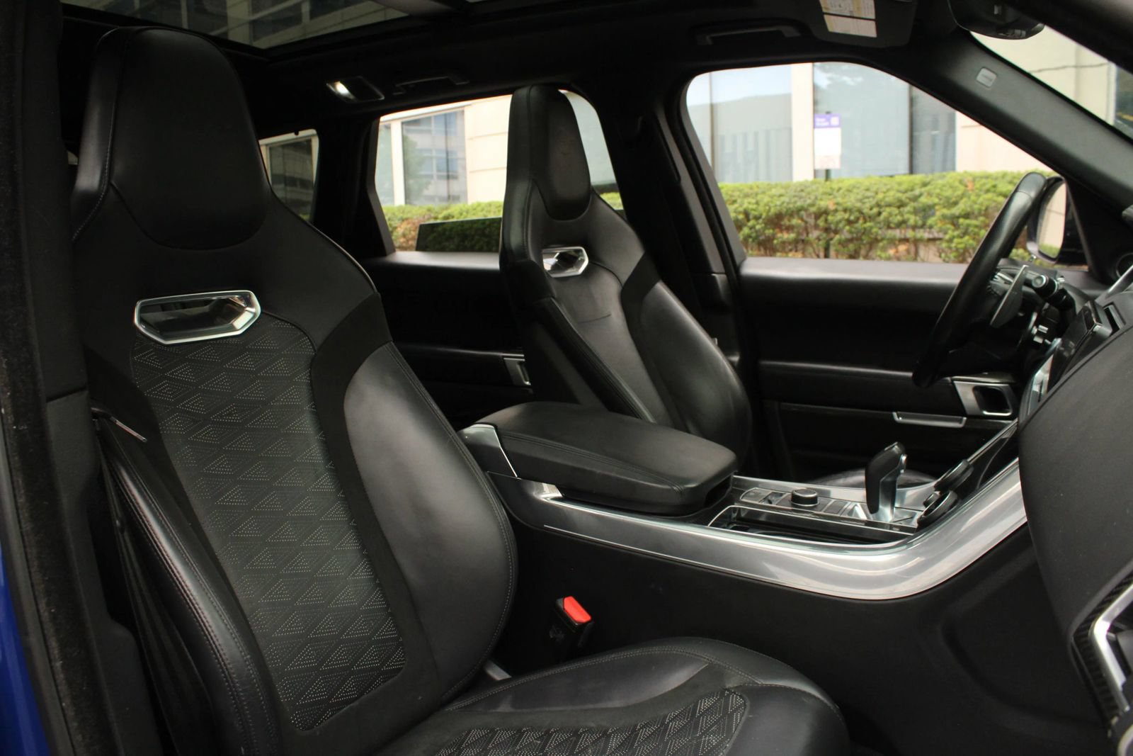 Used 2019 Land Rover Range Rover Sport SVR AWD/4WD image 29