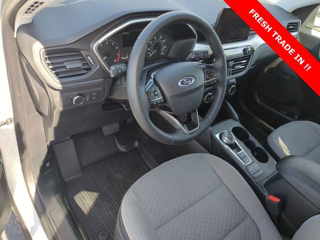 Used 2022 Ford Escape SE w/ Cold Weather Package image 10