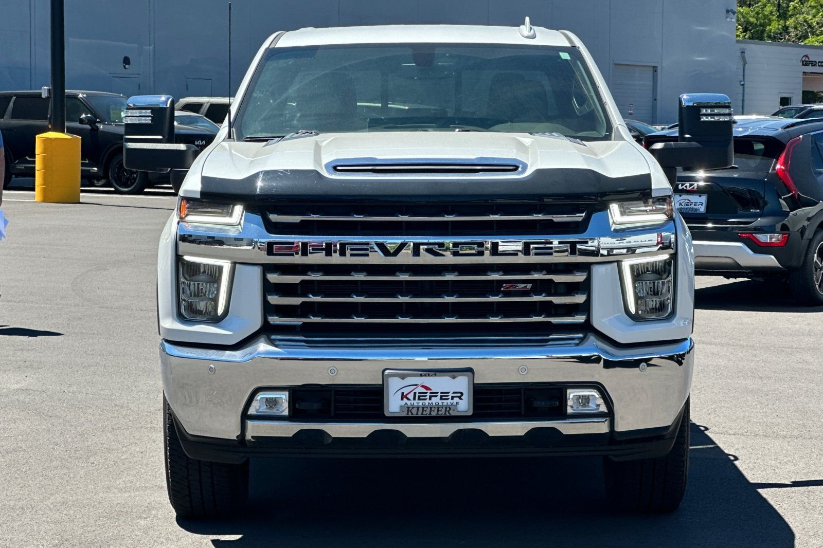Used 2022 Chevrolet Silverado 3500 LTZ w/ LTZ Plus Package AWD/4WD image 9