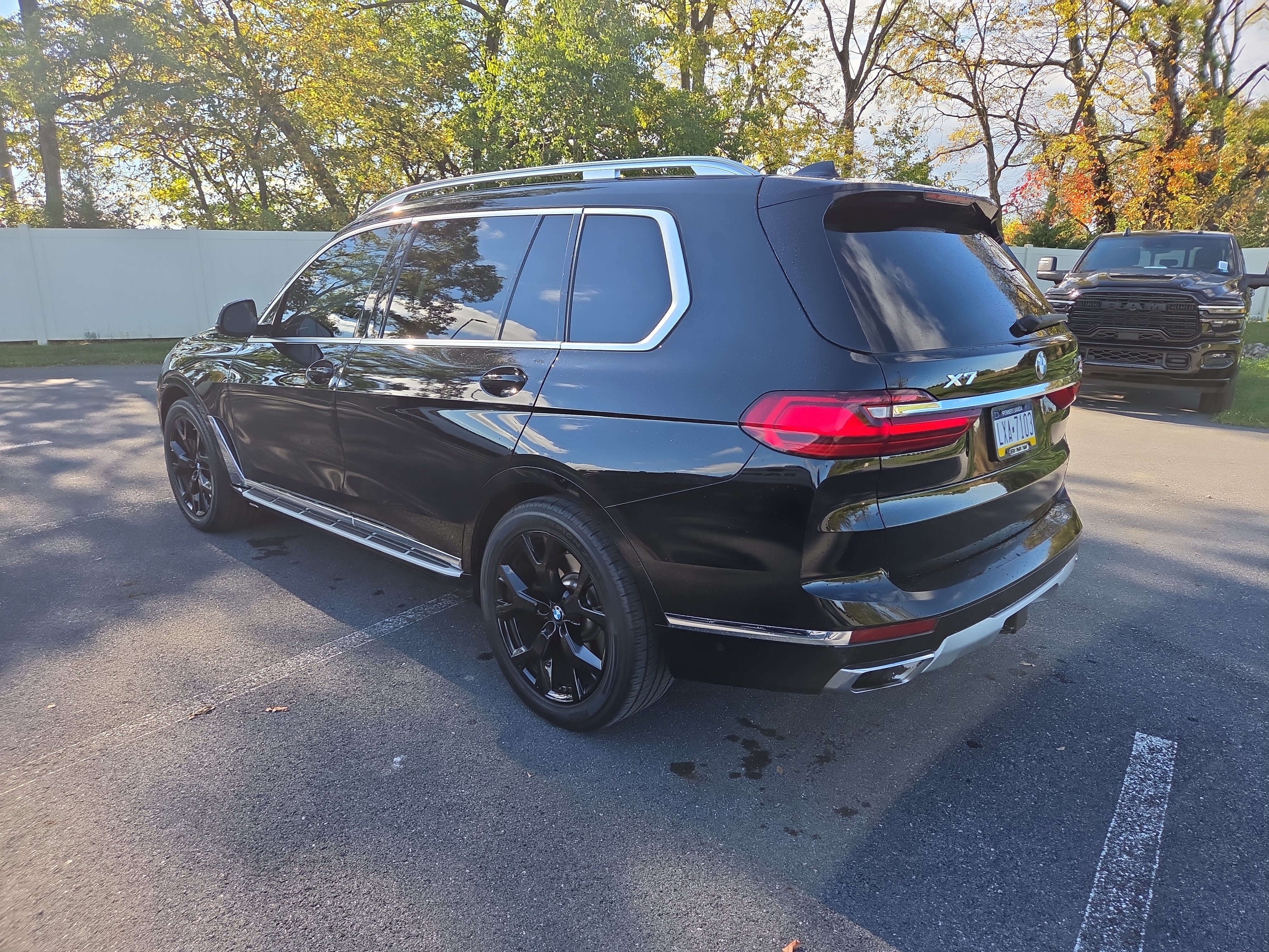 Used 2022 BMW X7 xDrive40i w/ Executive Package AWD/4WD image 13