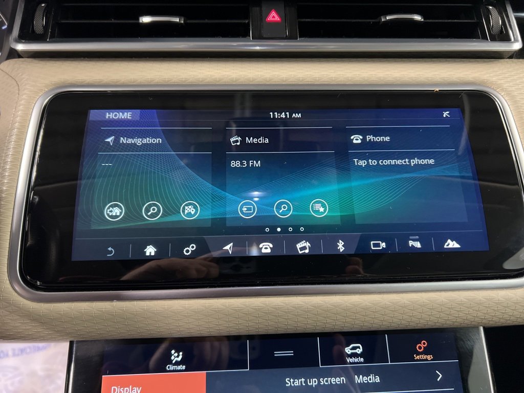 Used 2020 Land Rover Range Rover Velar S image 9