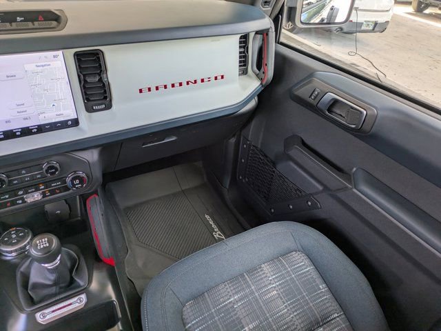 Used 2025 Ford Bronco Heritage Edition AWD/4WD image 17