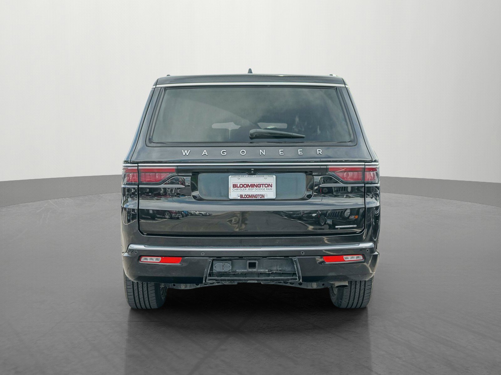 Used 2024 Jeep Wagoneer Series II w/ Flexible Seating Group image 6