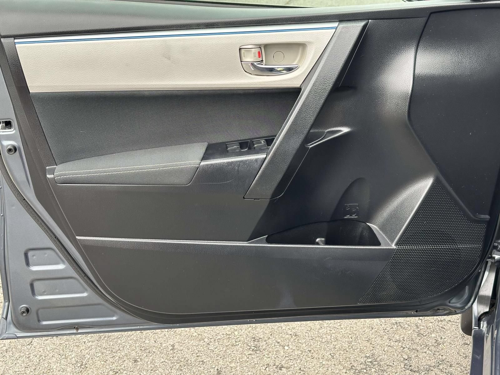 Used 2014 Toyota Corolla LE FWD image 20