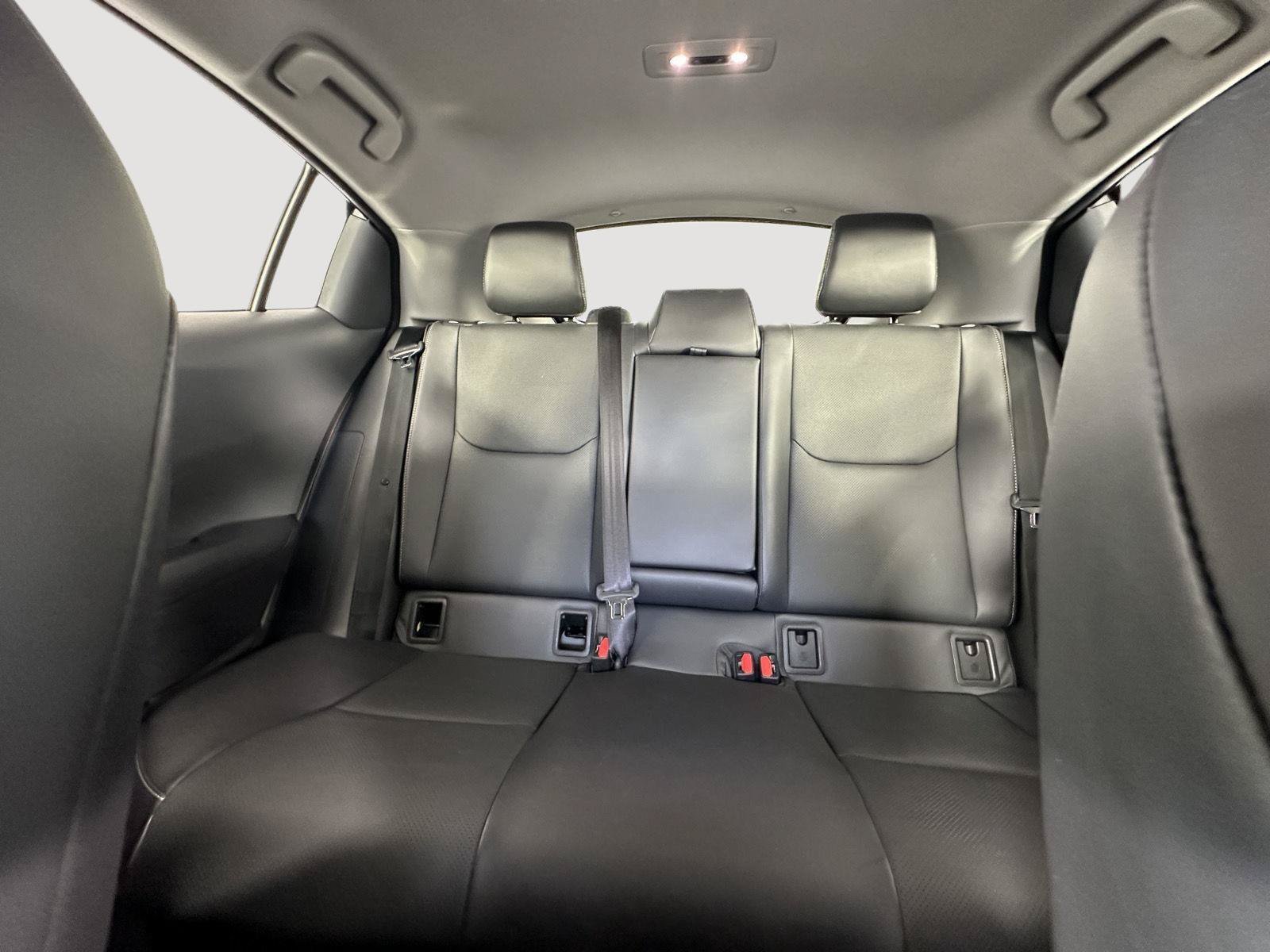 Used 2025 Toyota Prius XLE FWD image 13