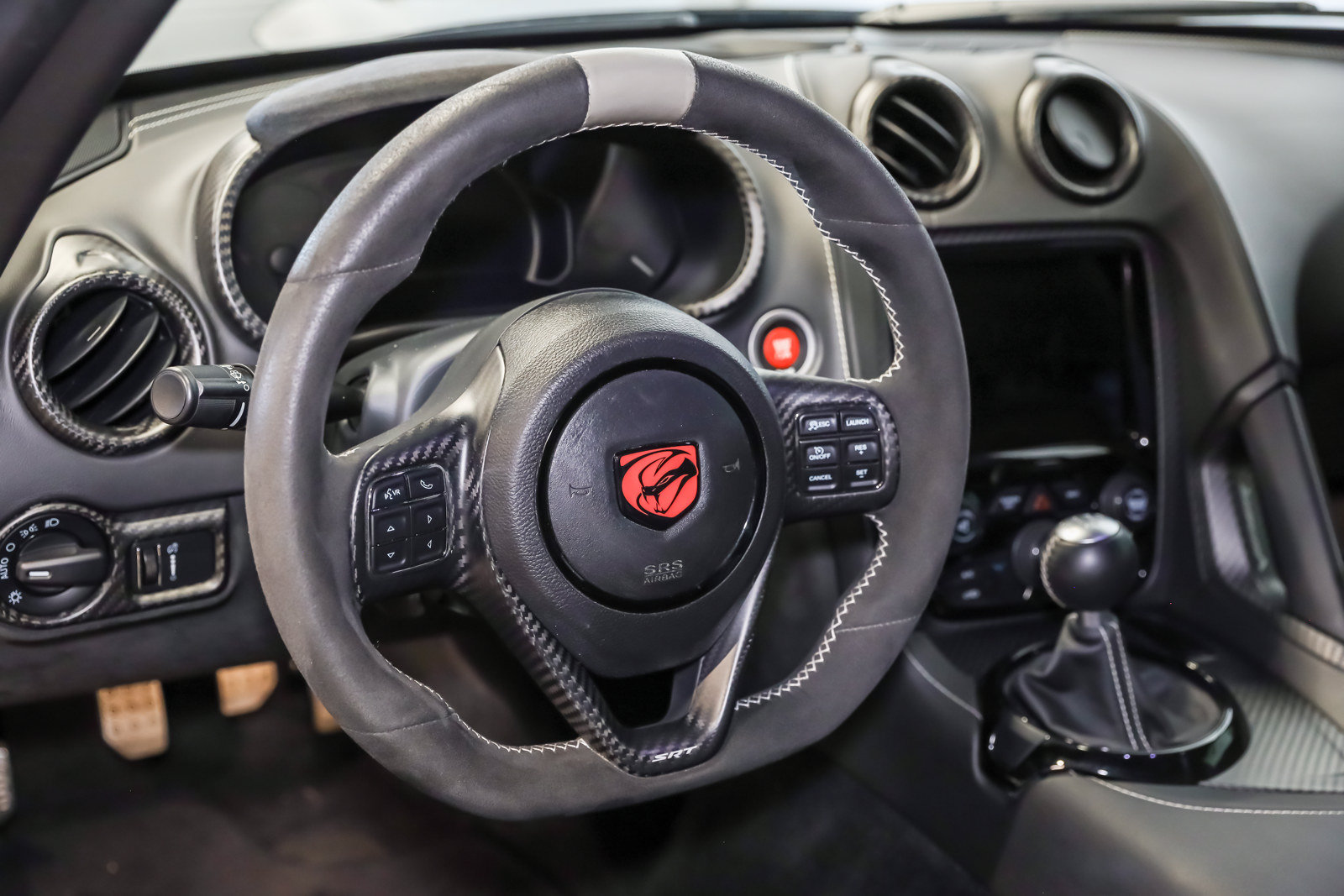 Used 2016 Dodge Viper ACR w/ Exterior Carbon Fiber Package RWD image 34