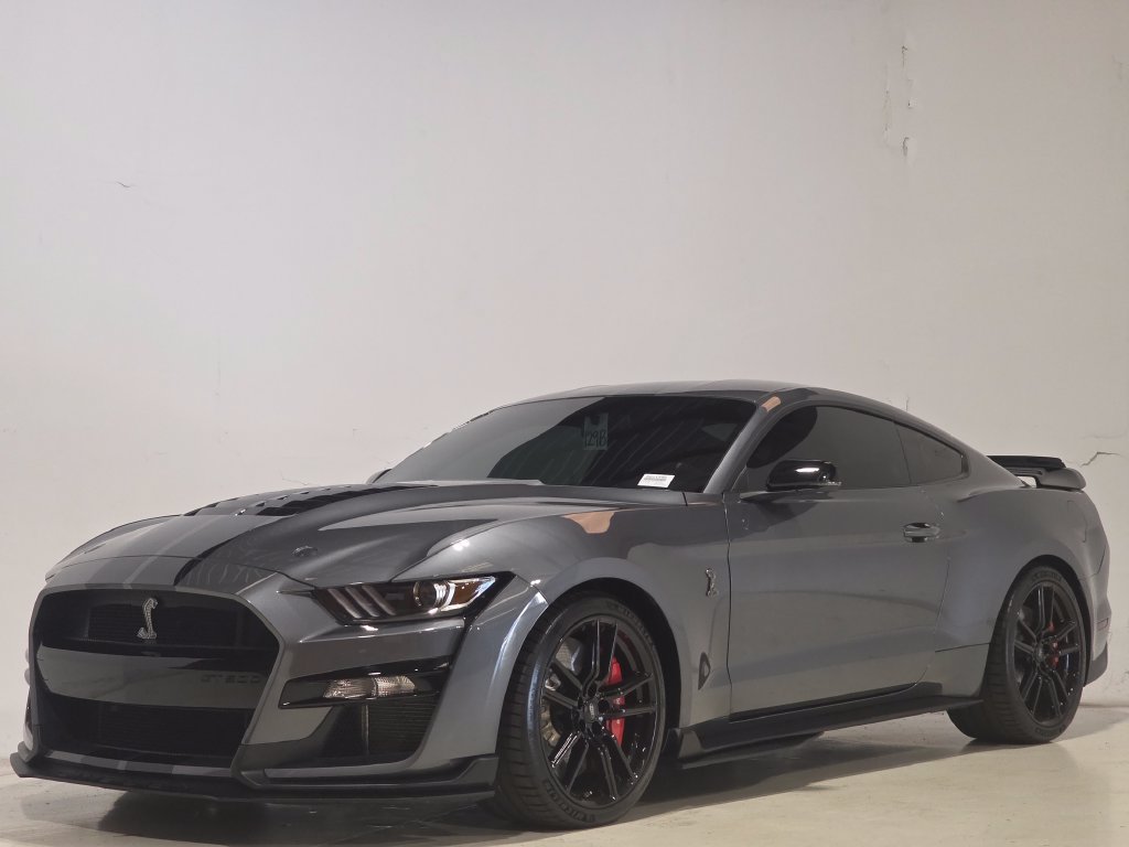 Used 2022 Ford Mustang Shelby GT500 w/ Technology Package RWD image 1