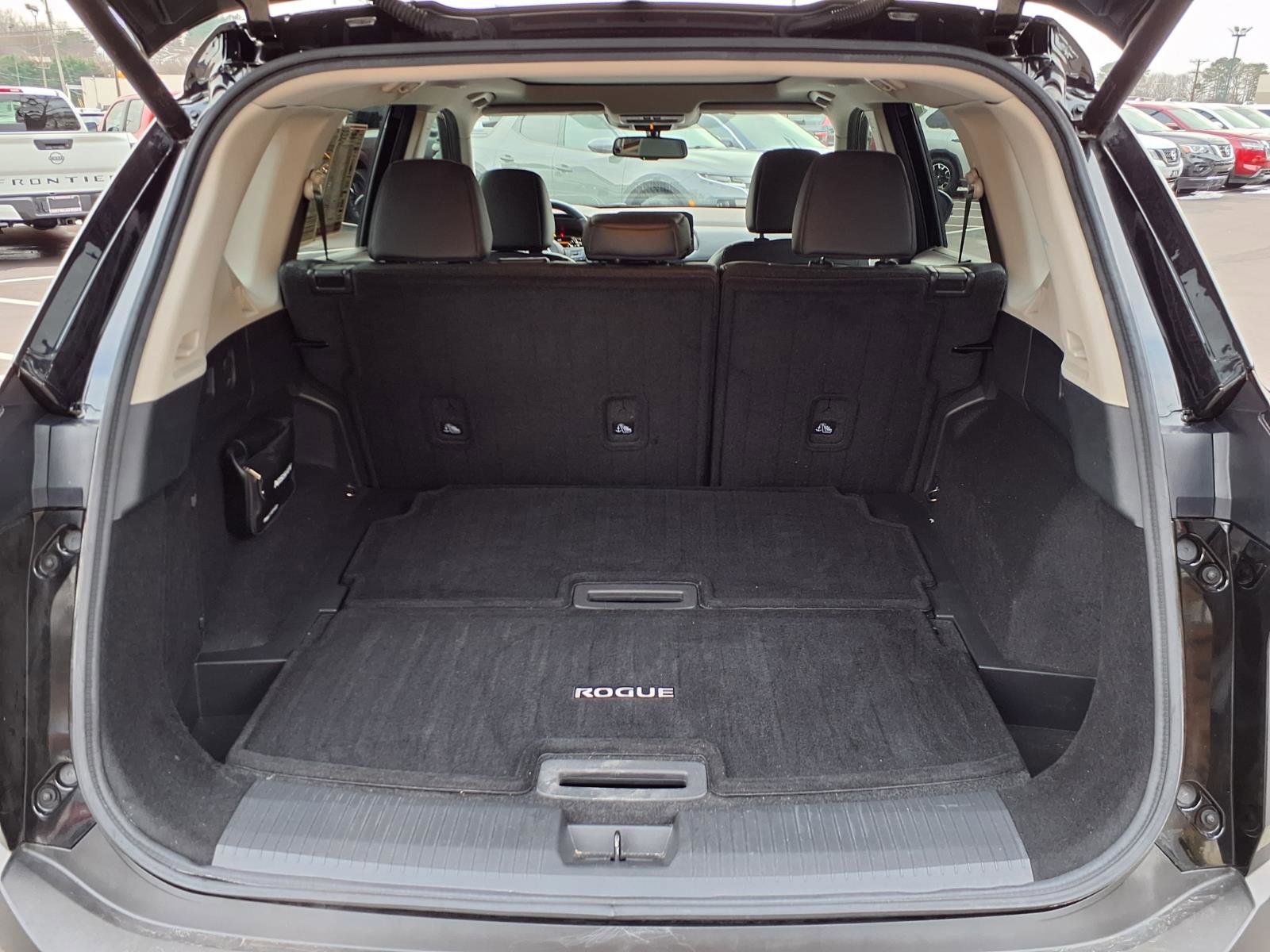 Used 2021 Nissan Rogue SL w/ Premium Package image 25