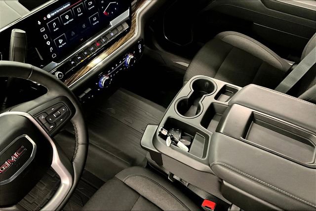 Used 2025 GMC Sierra 1500 SLE w/ Preferred Package AWD/4WD image 16