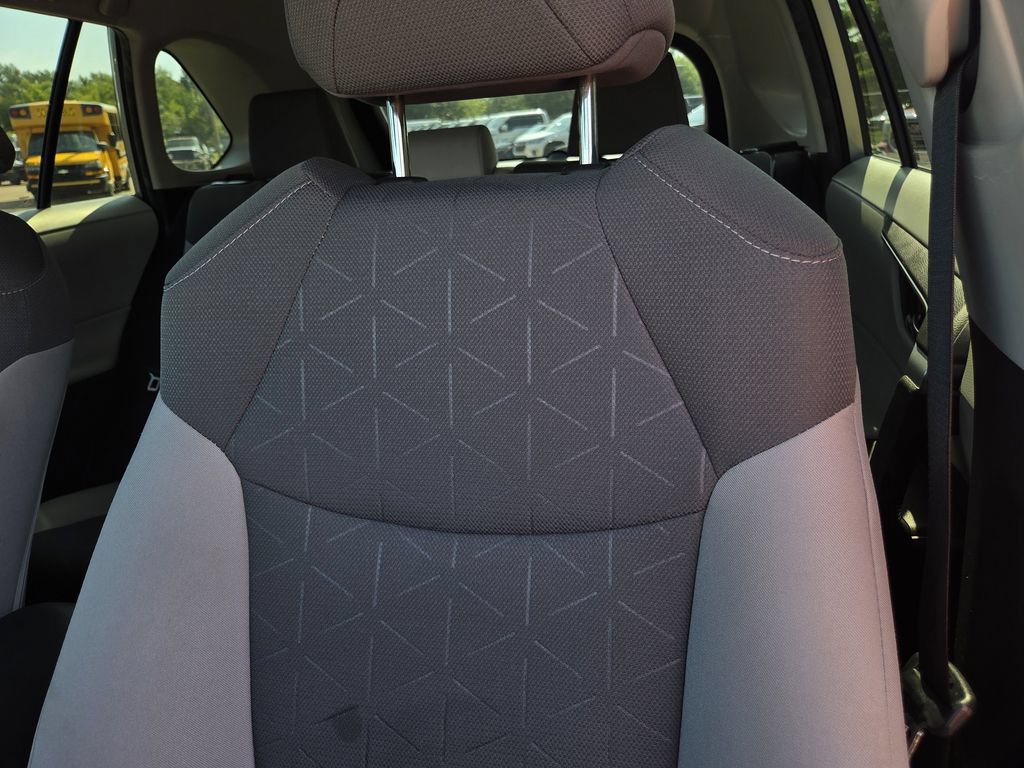 Used 2023 Toyota RAV4 XLE FWD image 18