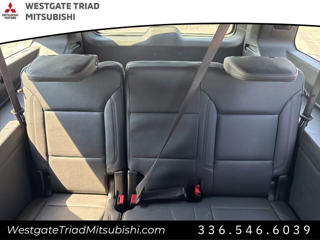Used 2025 Chevrolet Suburban Z71 AWD/4WD image 20