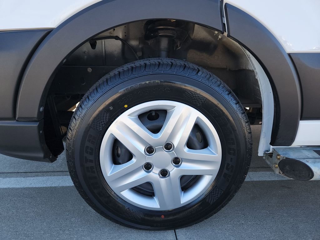 Used 2024 Ford Transit 250 Low Roof w/ Exterior Upgrade Package image 31