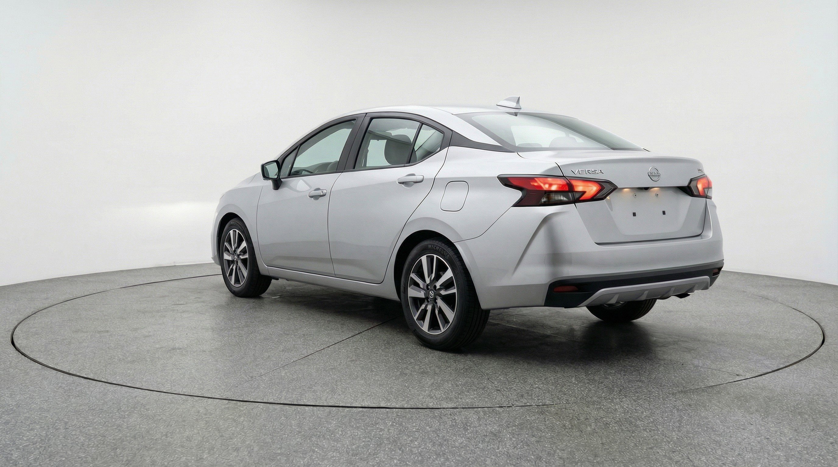 Used 2025 Nissan Versa SV FWD image 6