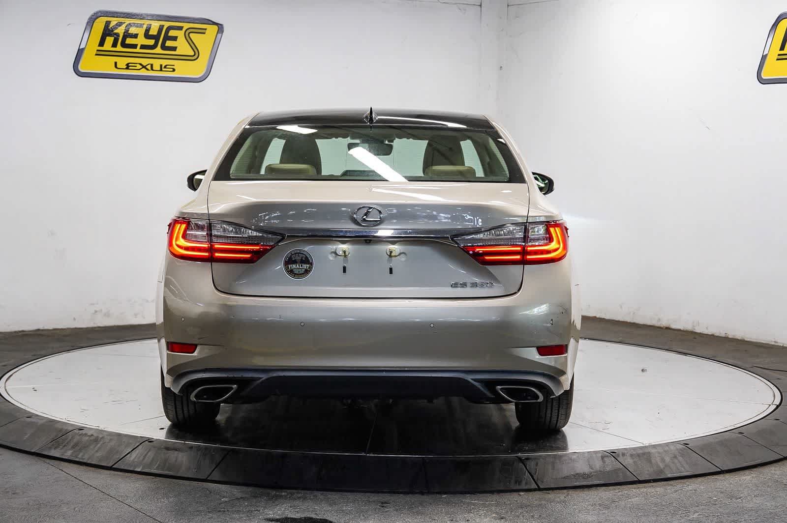 Used 2018 Lexus ES 350 w/ Navigation System Package FWD image 3