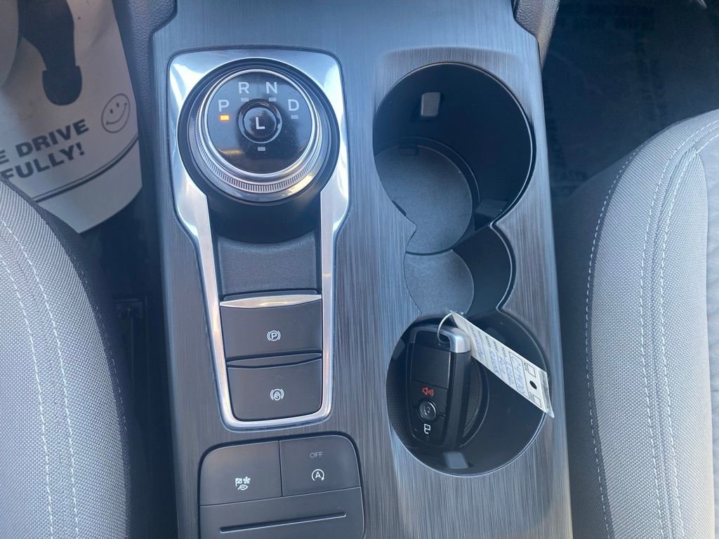 Used 2020 Ford Escape SE image 15